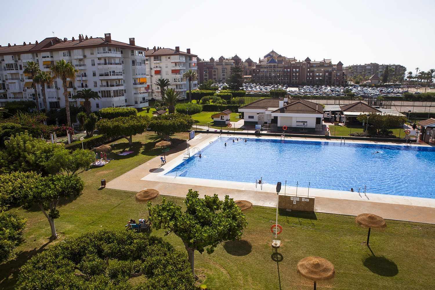 Апартаменты A 100M De Playa Piscina Y Todos Los Servicios Торрокс-Коста Экстерьер фото